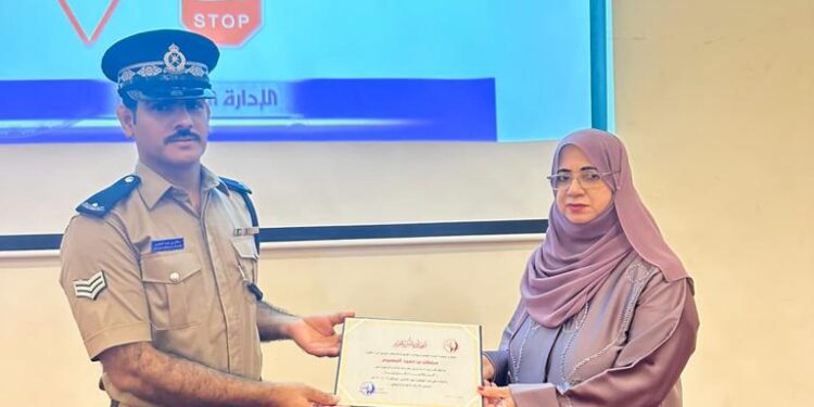 جمعية المرأة العمانية بالخابورة تنفذ محاضرة توعية عن السلامة المرورية