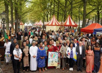 سلطنة عُمان تشارك في مهرجان السفارات بمدينة لاهاي