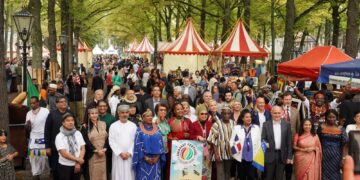 سلطنة عُمان تشارك في مهرجان السفارات بمدينة لاهاي