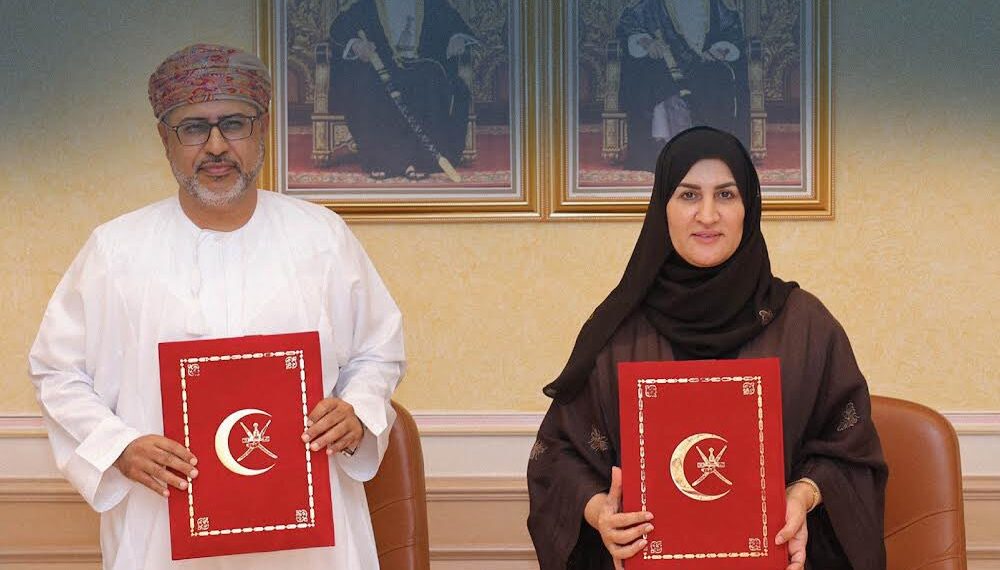 وزارة العمل توقع برنامج تعاون لتأهيل و تدريب 620 باحثًا عن عمل في المجال الطبي