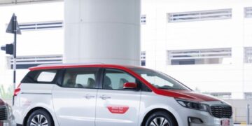 منح ترخيصين لإدارة خدمة مركبات الأجرة في مطارات سلطنة عُمان