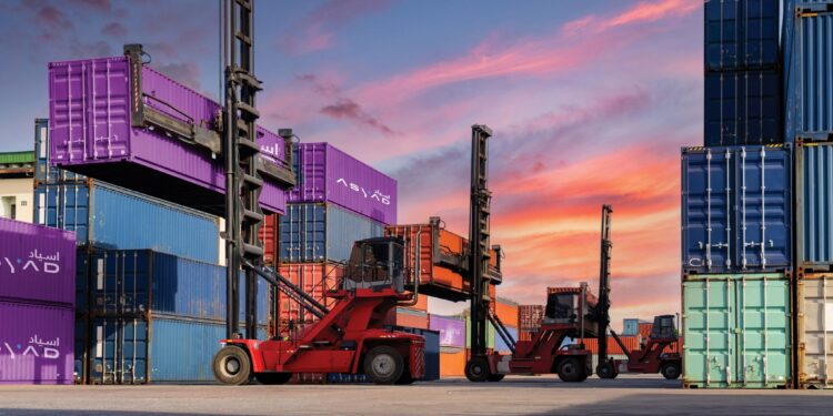 أسياد توفر فرصًا تجارية للموردين المحليين بأكثر من 38 مليون ريال عُماني 1 أسياد توفر فرصًا تجارية للموردين المحليين بأكثر من 38 مليون ريال عُماني