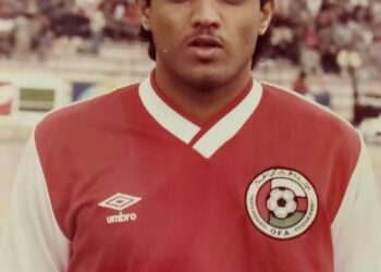 لقاء مع نجم نادي الهلال والمنتخب الوطني العماني الاسبق النجم سعيد فرج