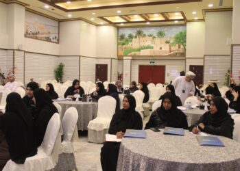 إدارة تنمية المؤسسات الصغيرة والمتوسطة بمحافظة الداخلية تنظم عددًا من البرامج التدريبية