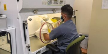 علاجاتٌ حديثة ومتطوّرة يُقدمها المركز الوطني لعلاج الأورام بالمستشفى السُّلطاني