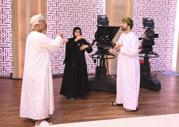 لغات الإشارة.. مسار لدعم وحماية الهوية اللغوية والثقافية للأشخاص ذوي الإعاقة السمعية