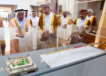 حاكمُ إمارة الشارقة يزور المتحف الوطني
