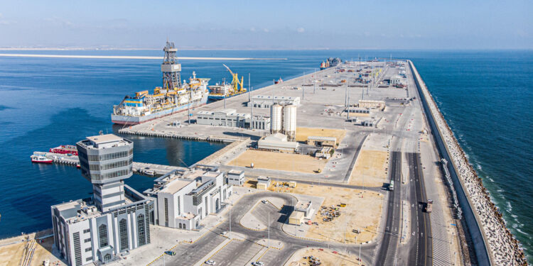 وكالة ستاندرد آند بورز ترفع التصنيف الائتماني لسلطنة عُمان إلى “BB+” مع نظرة مستقبلية مستقرة