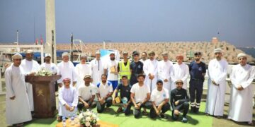 حملة في الخابورة لتنظيف شاطئ وقاع البحر