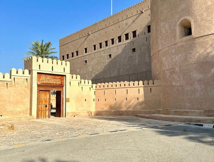 الرستاق .. وأماكن الطبيعة الغنّاء 1 الرستاق .. وأماكن الطبيعة الغنّاء