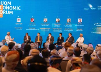 فالي تستعرض رؤيتها لريادة مستقبل الحديد الأخضر في عُمان في منتدى الدقم الاقتصادي