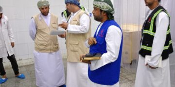 حملة لمتابعة سير العمل بمصانع تعبئة وتغليف الأسماك بولاية الخابورة