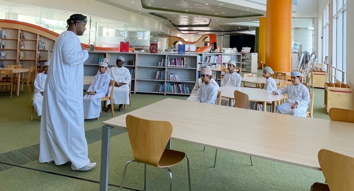 زيارة طلاب مدرسة الشيخ حمدان لمكتبة الأطفال العامة في حملة ضد التنمر 3 4f2f4b14 4ba3 4eab a120 9530efbad5f5