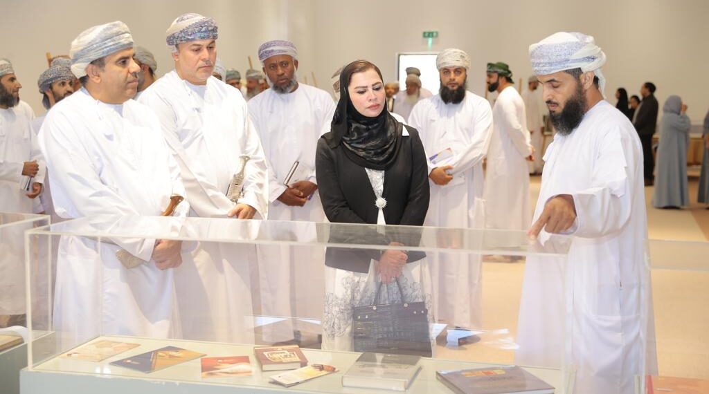 جمعية الصحفيين العمانية تشارك في ملتقى المكتبات والمراكز الثقافية الأهلية بنزوى 1 جمعية الصحفيين العمانية تشارك في ملتقى المكتبات والمراكز الثقافية الأهلية بنزوى