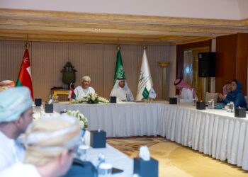 وفد المناطق الاقتصادية الخاصة والحرة بسلطنة عُمان يتعرف على خدمات المنطقة اللوجستية المتكاملة بالسعودية