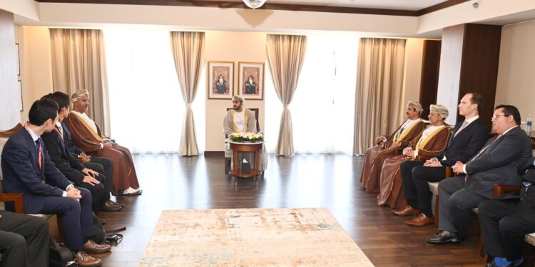 السّيد ذي يزن يلتقي برؤساء مجالس إدارات الشركات العالمية المشاركة في منتدى الدقم الاقتصادي الأول