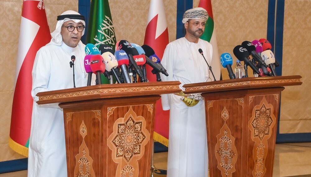 المجلس الوزاري الخليجي يطالب بالوقف الفوري لإطلاق النار والعمليات العسكرية الإسرائيلية في قطاع غزة