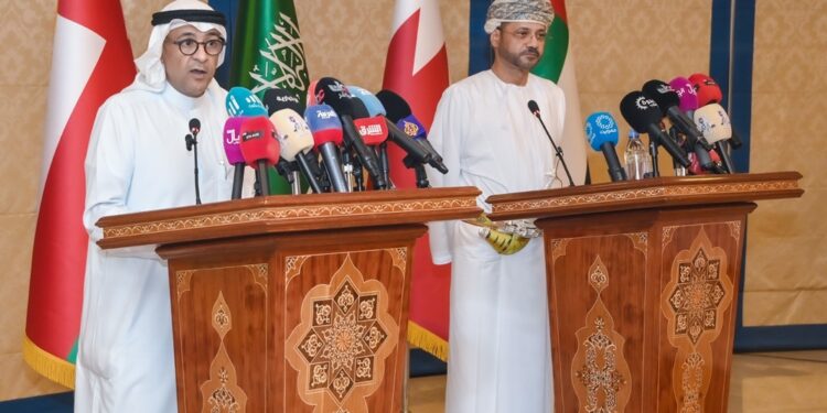 المجلس الوزاري الخليجي يطالب بالوقف الفوري لإطلاق النار والعمليات العسكرية الإسرائيلية في قطاع غزة