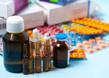 ضبط مؤسسة صحية خاصة تقدم عينات من أدوية طبية تجميلية مجهولة المصدر