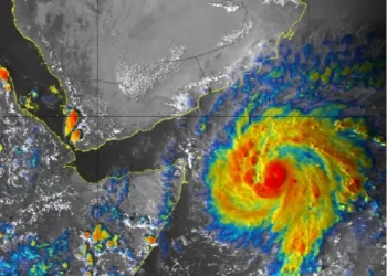 الحالة المدارية ⁧‫”تيج‬⁩ “ تتعمق إلى إعصار مداري من الدرجة الثالثة