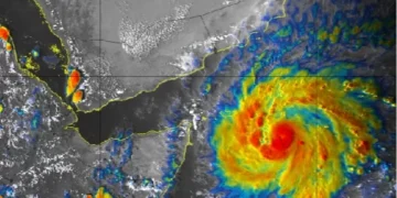 تعمق الإعصار المداري “ تيج “ إلى إعصار مداري من الدرجة الثانية