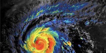 تعرّف على آخر مستجدات إعصار” تيج “ في بحر العرب