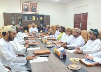 اجتماعات لمناقشة الاستعدادات والجاهزية للحالة المدارية في جميع ولايات محافظة ظفار