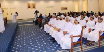 النقل والاتصالات تُعرّف بمستقبل الذكاء الاصطناعي وتأثيره على المجتمع