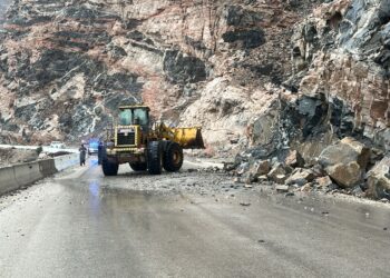 العمل جارٍ لإعادة بعض الخدمات الأساسية المتأثرة جرّاء الحالة المدارية “تيج” بمحافظة ظفار