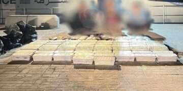 ضبط 3 مهربين حاولوا دخول البلاد بطريقة غير شرعية بجنوب الباطنة