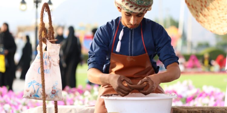 108 حرفيين مُسجَّلين بإدارة تنمية المؤسسات الصغيرة والمتوسطة بمحافظة جنوب الباطنة