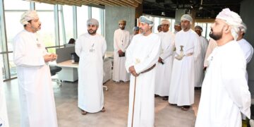 وزير الداخلية يزور غرفة العمليات لإدارة المنظومة الخاصة بالانتخاب