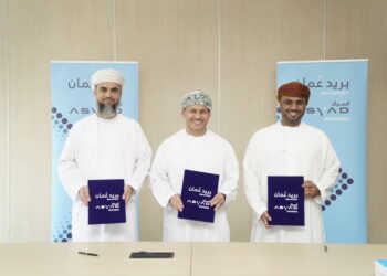 بريد عُمان وأسياد إكسبريس توقّع على اتفاقيتين استثماريتين في مجال التطوير العقاري