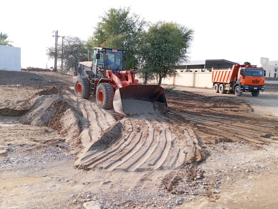 فتح وتنظيف الطرق والمعابر المتأثرة في الخابورة جراء الحالة الجوية 3 e8ff055e 3463 4ffd 95b2 605b71f57863