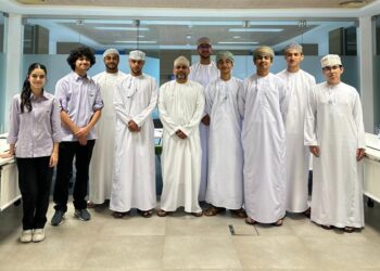 طلاب مدارس مجموعة ABQ التعليمية يشاركون في برنامج الظل الوظيفي