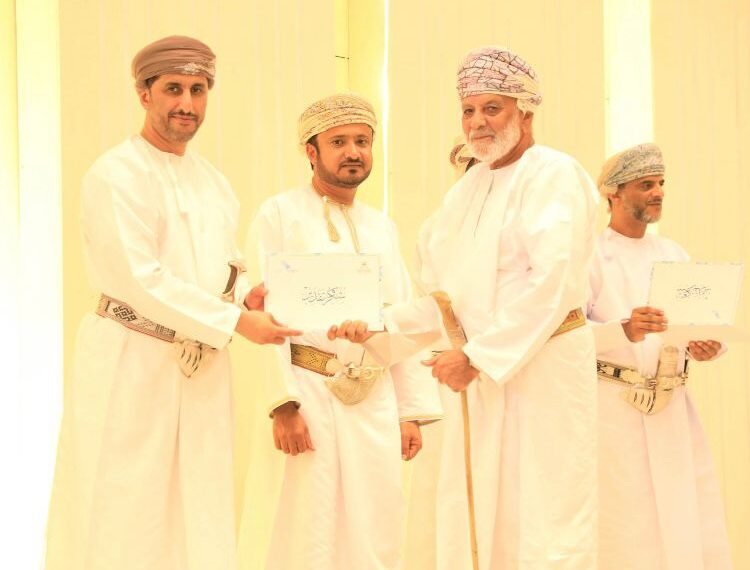 دائرة البلدية بالخابورة تكرم الموظفين والشركات المساهمة والفرق الرياضية 1 دائرة البلدية بالخابورة تكرم الموظفين والشركات المساهمة والفرق الرياضية