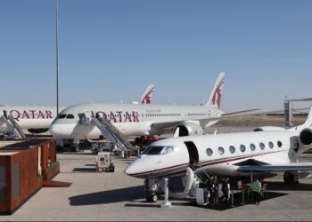 الخطوط الجوية القطرية تعرض أحدث طائراتها في افتتاح معرض دبي الجوي 2023