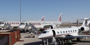 الخطوط الجوية القطرية تعرض أحدث طائراتها في افتتاح معرض دبي الجوي 2023