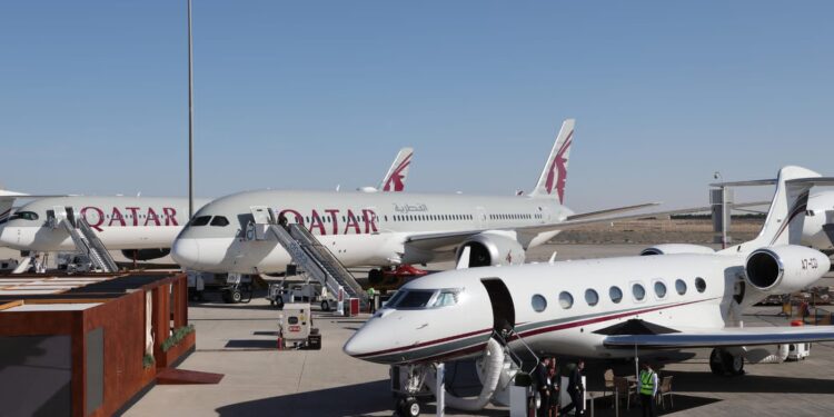 الخطوط الجوية القطرية تعرض أحدث طائراتها في افتتاح معرض دبي الجوي 2023 1 الخطوط الجوية القطرية تعرض أحدث طائراتها في افتتاح معرض دبي الجوي 2023