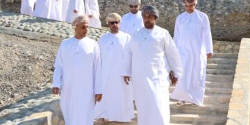 محافظ جنوب الباطنة يزور عدد من المشاريع بولاية الرستاق منها مشروع تطوير عين الكسفة وتطوير سوق بو ثمانية ونيابة الحوقين