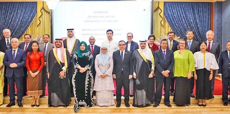 سفارة سلطنة عُمان في بروناي دار السلام تقيم حفل استقبال بالعيد الوطني الثالث والخمسين المجيد 1 سفارة سلطنة عُمان في بروناي دار السلام تقيم حفل استقبال بالعيد الوطني الثالث والخمسين المجيد