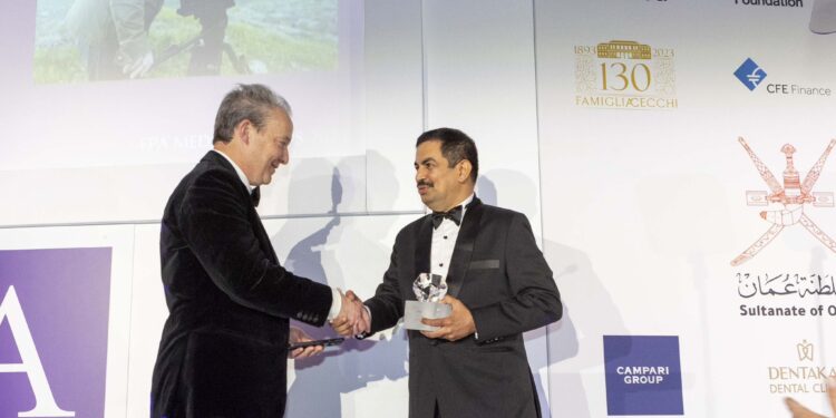 سلطنة عُمان تشارك في حفل توزيع جوائز جمعية الصحافة الأجنبية بلندن 1 سلطنة عُمان تشارك في حفل توزيع جوائز جمعية الصحافة الأجنبية بلندن