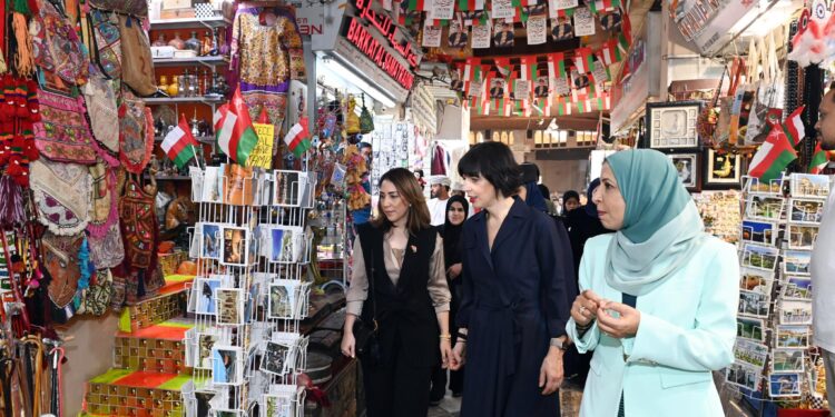 حرم فخامة رئيس الاتحاد السويسري تزور سوق ⁧‫مطرح‬⁩ ‏