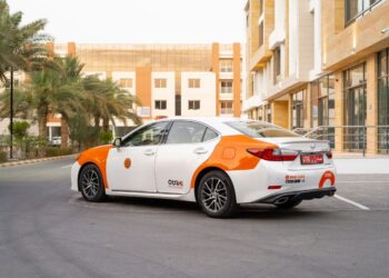 الإعلان عن تسعيرة مركبات الأجرة بالفنادق والمراكز التجارية وميناء السلطان قابوس