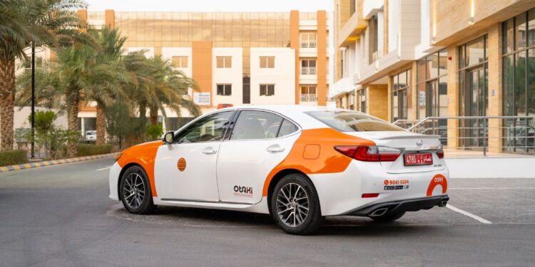 الإعلان عن تسعيرة مركبات الأجرة بالفنادق والمراكز التجارية وميناء السلطان قابوس