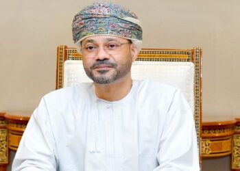 وزير الخارجية يؤكد على ضرورة اتخاذ إجراءات عملية وملموسة لوقف الحرب على غزة مع وزير الخارجية والتنمية بالمملكة المتحدة