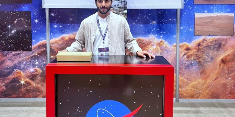 شاب عُماني يبتكر “روبوت” لإطفاء الحرائق تلقائيًّا وعن بُعد