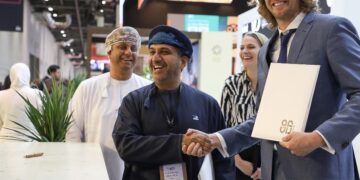 “زور عمان” يوقع اتفاقية شراكة مع” بريوتكت” لتوزيع الباقات السياحية وربطها بمحركات البحث والحجز العالمية