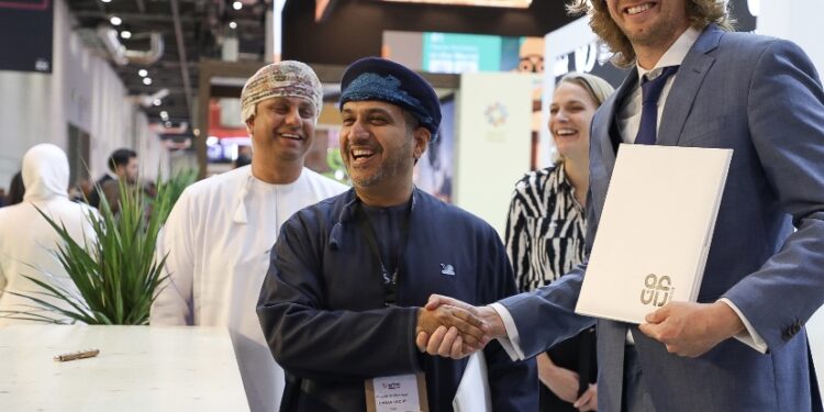 “زور عمان” يوقع اتفاقية شراكة مع” بريوتكت” لتوزيع الباقات السياحية وربطها بمحركات البحث والحجز العالمية