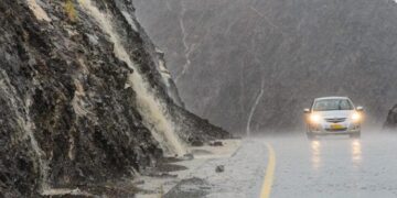 تنبيه بأمطار رعدية مصحوبة برياح نشطة و حبات البرد